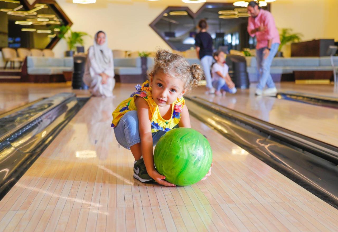 Bay La Sun Hotel And Marina - Emaar King Abdullah Economic City Екстер'єр фото Bowling